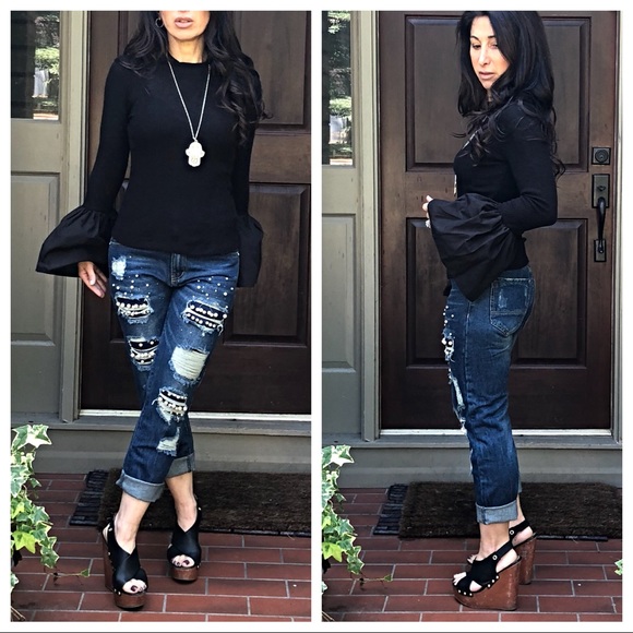 ✨RESTOCKED✨Black bell sleeves top - Picture 6 of 8